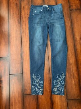 Embroidered Hem Skinny Jeans - Dark Blue